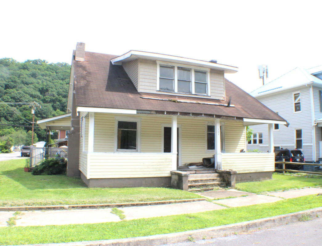 701 2ND AVE, MARLINTON, WV 24954, photo 1 of 16